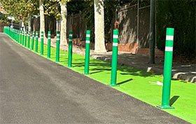 pilonas a-flex 80 dt verdes con placa instaladas Masnou