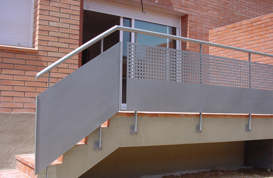 Barandillas para balcones en Barcelona - Fabricantes e Instaladores