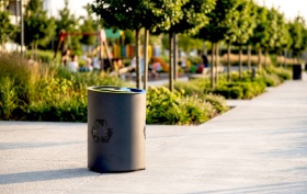 papelera en corten instalada