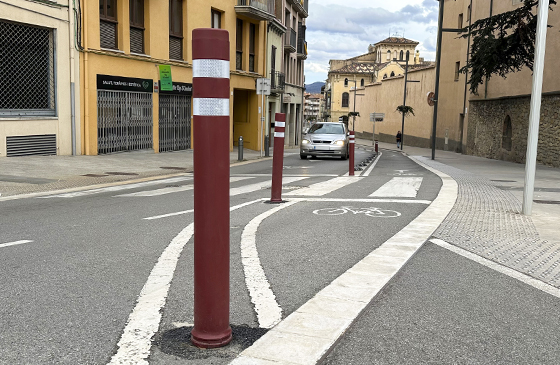 pilona flexible a-blen carril bici