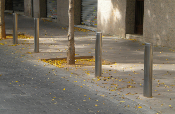 pilonas fijas acero inoxidable instaladas